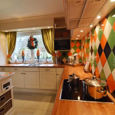 Forestside Retreat, Malmedy, Cleaning Included מאלמדי