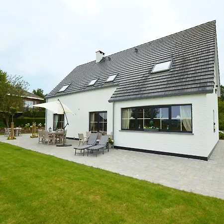 Forestside Retreat, Malmedy, Cleaning Included בית נופש מאלמדי