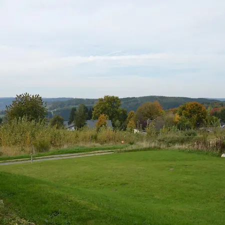 Forestside Retreat, Malmedy, Cleaning Included בית נופש